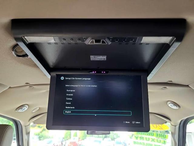 Photo of 2019 Summit White GMC Savana 2500