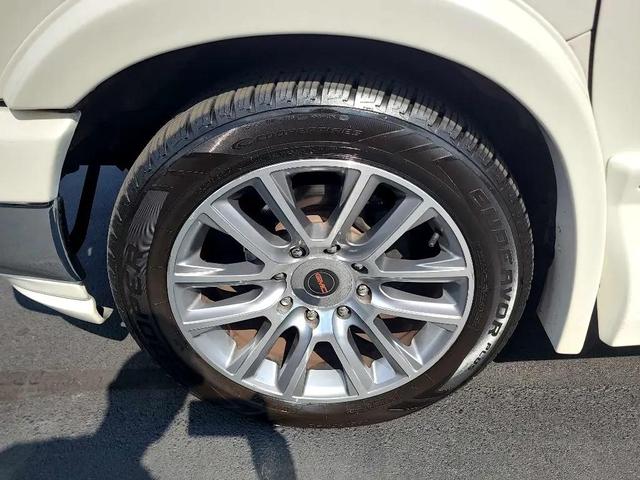 Photo of 2019 Summit White GMC Savana 2500
