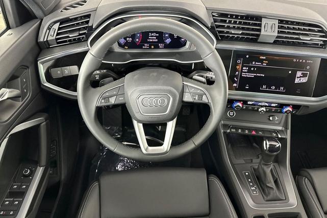 Photo of 2025 Mythos Black Metallic Audi Q3