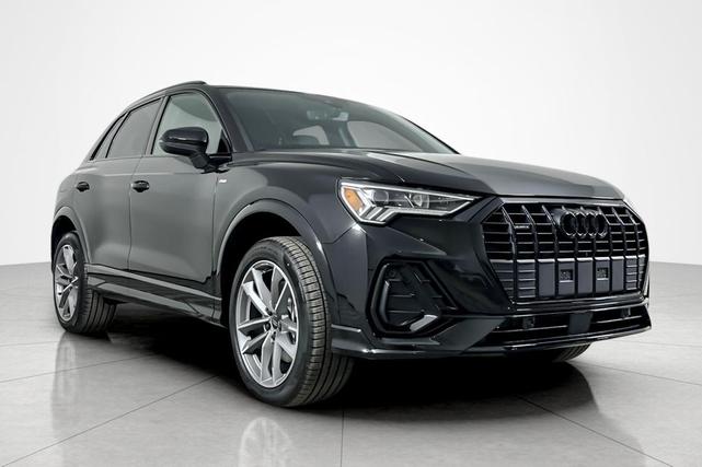 Photo of 2025 Mythos Black Metallic Audi Q3
