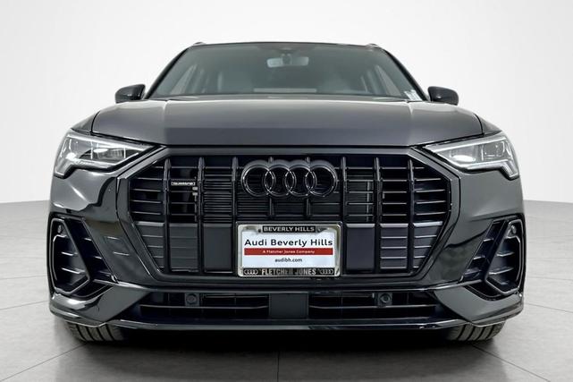 Photo of 2025 Mythos Black Metallic Audi Q3