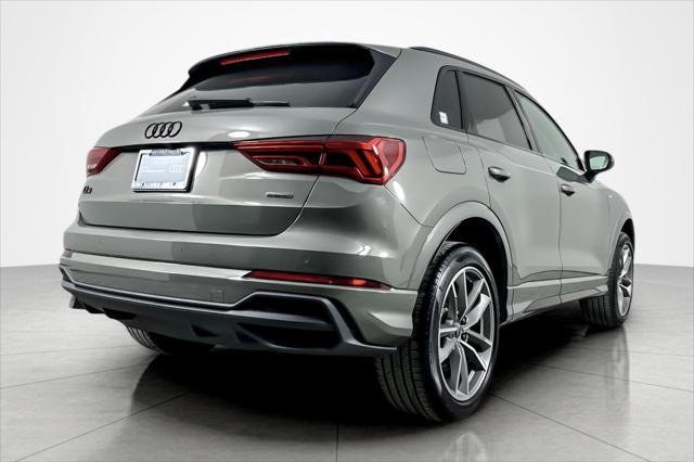 Photo of 2024 Chronos Gray Metallic Audi Q3
