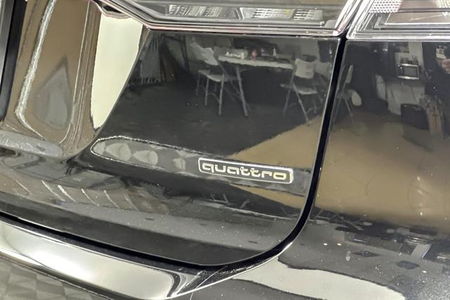 Photo of 2025 Mythos Black Metallic Audi Q4 e-tron