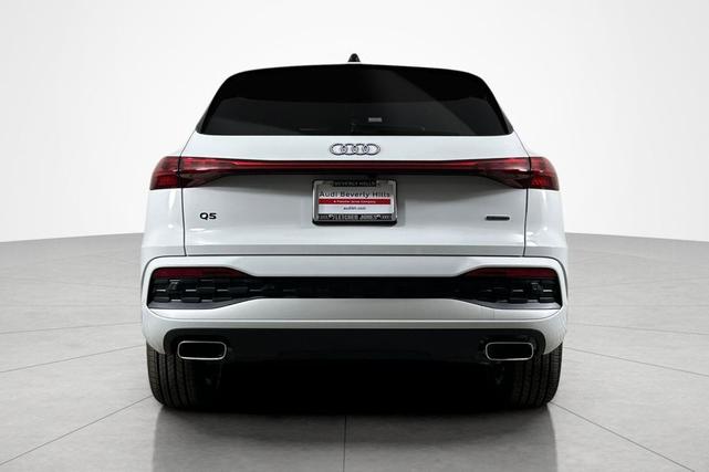 Photo of 2025 Glacier White Metallic Audi Q5