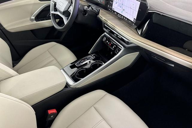 Photo of 2025 Glacier White Metallic Audi Q5