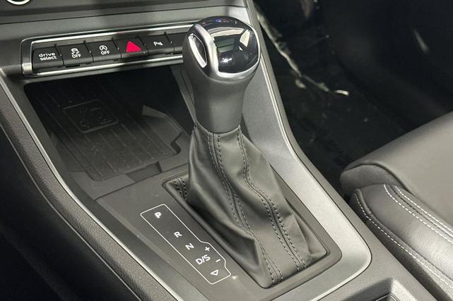 Photo of 2025 Mythos Black Metallic Audi Q3