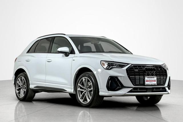 Photo of 2025 Glacier White Metallic Audi Q3