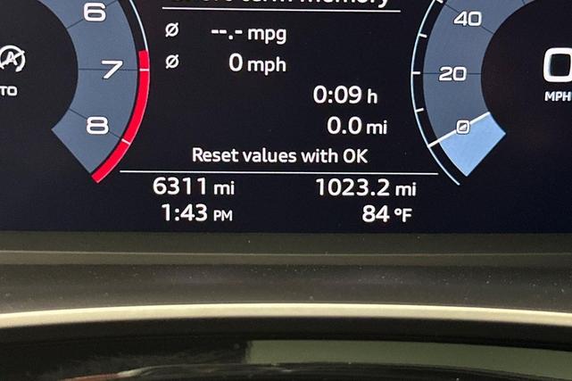 Photo of 2025 Glacier White Metallic Audi Q3