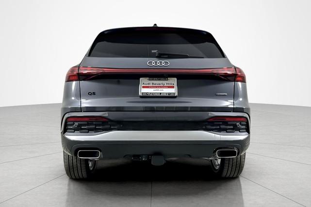 Photo of 2025 Tambora Gray Metallic Audi Q5