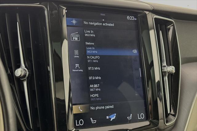 Photo of 2020 BLUE Volvo XC60