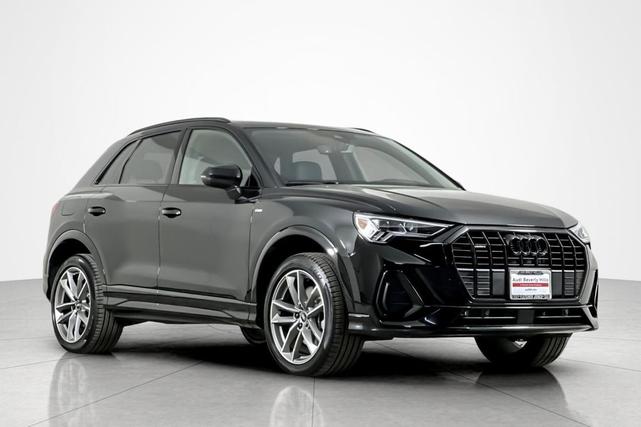 Photo of 2025 Mythos Black Metallic Audi Q3