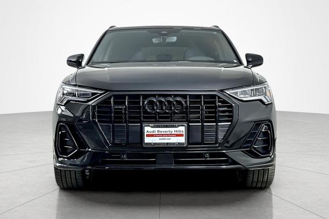Photo of 2025 Mythos Black Metallic Audi Q3