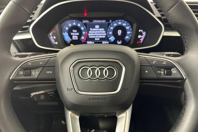 Photo of 2025 Mythos Black Metallic Audi Q3