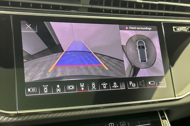 Photo of 2025 Daytona Gray Pearl Effect Audi RS Q8