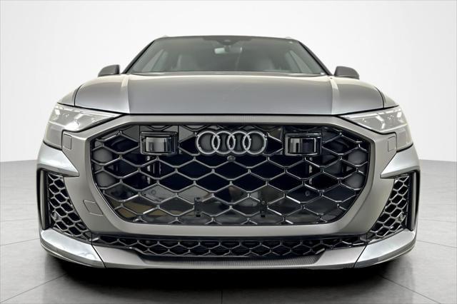 Photo of 2025 Daytona Gray Pearl Effect Audi RS Q8
