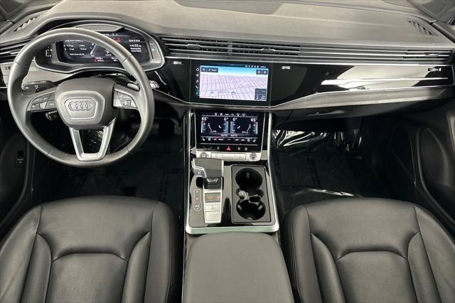 Photo of 2022 Mythos Black Metallic Audi Q7