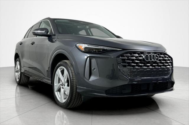Photo of 2025 Tambora Gray Metallic Audi Q5