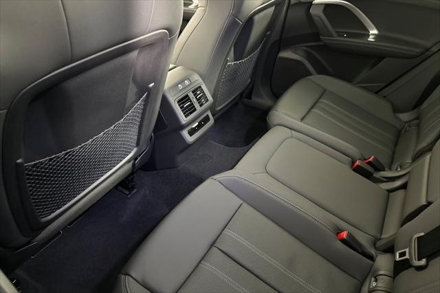 Photo of 2025 Tambora Gray Metallic Audi Q5