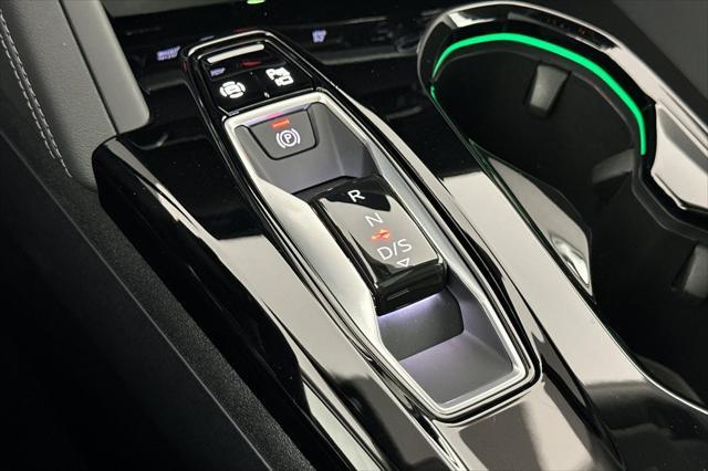 Photo of 2025 Tambora Gray Metallic Audi Q5