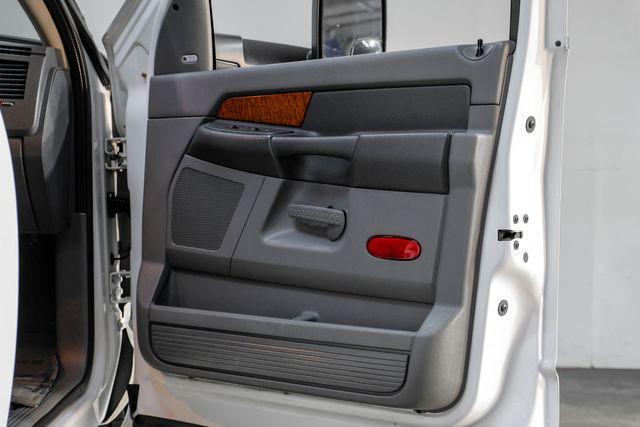 Photo of 2007 White Dodge Ram 2500