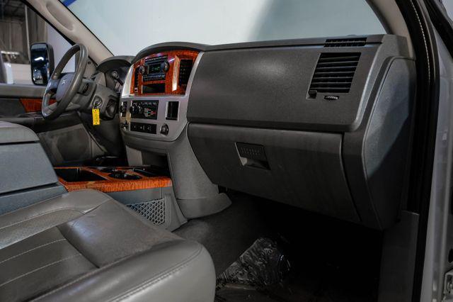 Photo of 2007 White Dodge Ram 2500