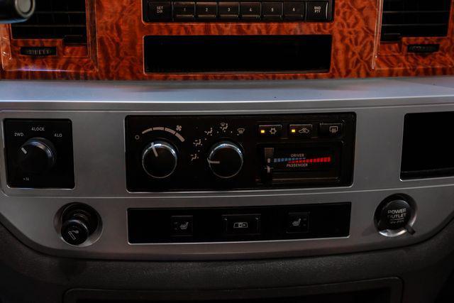 Photo of 2007 White Dodge Ram 2500