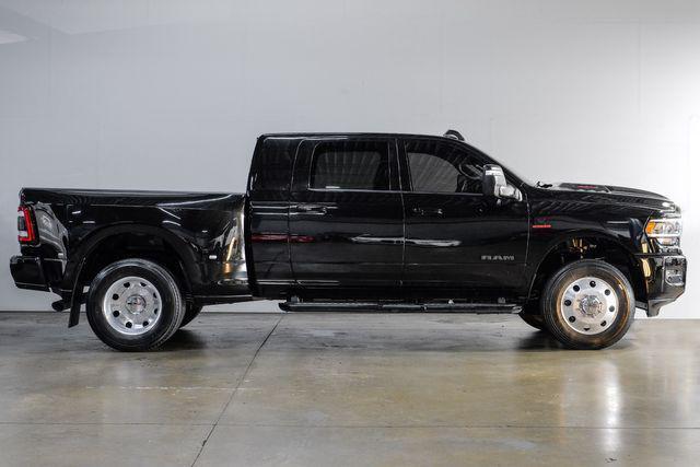 Photo of 2023 Diamond Black Crystal Pearlcoat RAM 3500