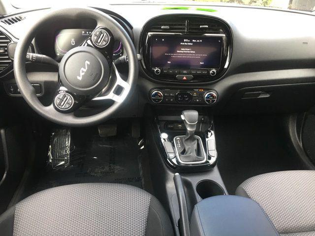 Photo of 2024 Snow White Pearl Kia Soul
