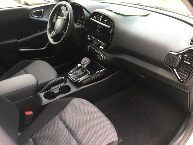 Photo of 2024 Snow White Pearl Kia Soul