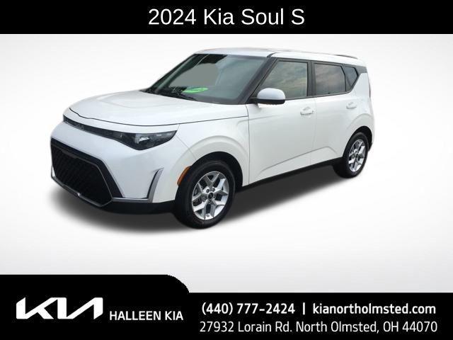 Photo of 2024 Snow White Pearl Kia Soul