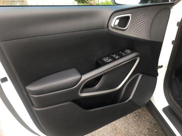 Photo of 2024 Snow White Pearl Kia Soul