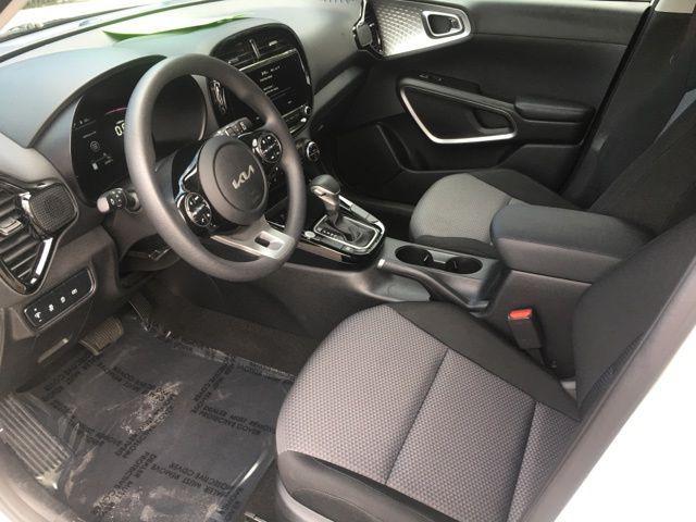 Photo of 2024 Snow White Pearl Kia Soul