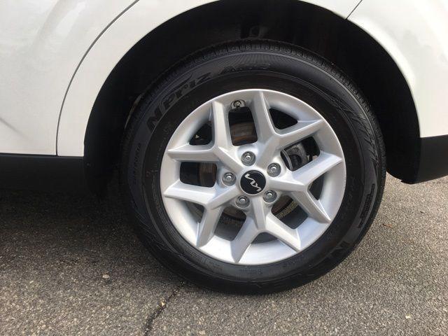 Photo of 2024 Snow White Pearl Kia Soul