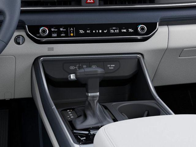 Photo of 2026 Snow White Pearl Kia Carnival