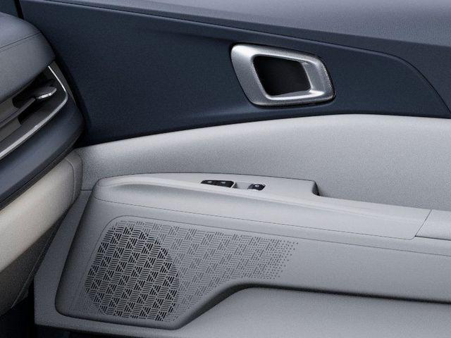 Photo of 2026 Snow White Pearl Kia Carnival