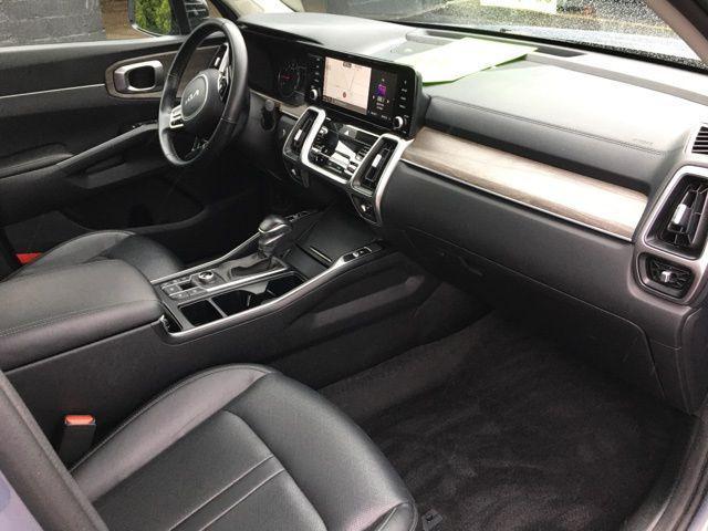 Photo of 2022 Everlasting Silver Kia Sorento