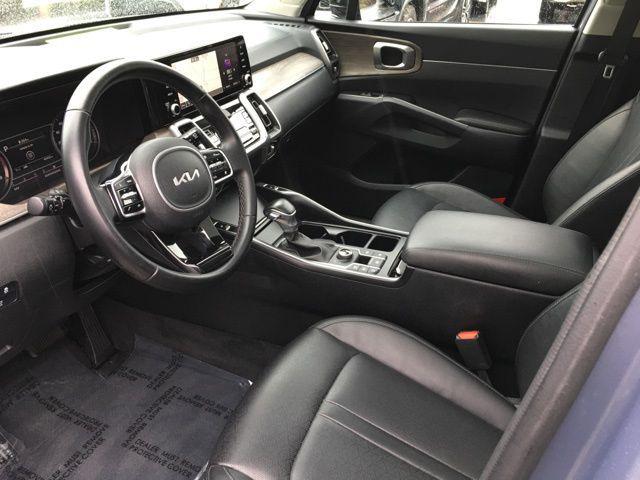 Photo of 2022 Everlasting Silver Kia Sorento