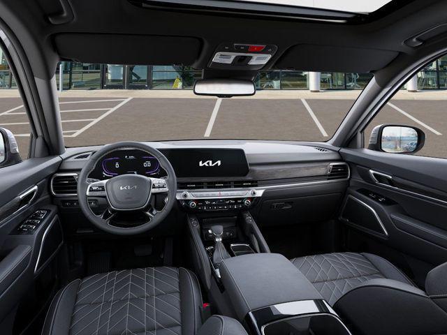 Photo of 2025 Wolf Gray Kia Telluride
