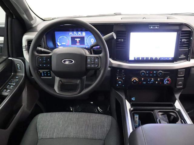 Photo of 2025 Oxford White Ford F-250