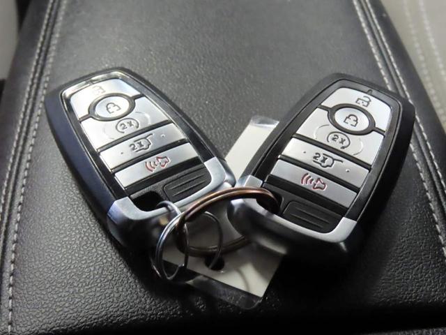 Photo of 2022 Carbonized Gray Ford Escape