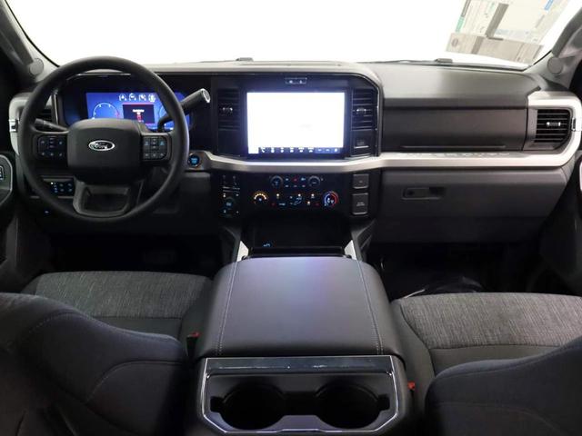 Photo of 2025 Oxford White Ford F-250
