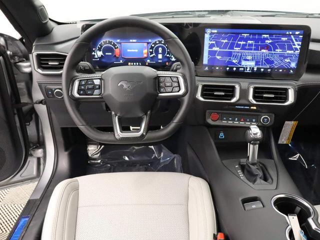 Photo of 2025 Iconic Silver Metallic Ford Mustang