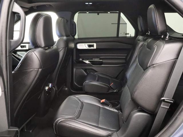 Photo of 2021 Infinite Blue Metallic Tinted Clearcoat Ford Explorer