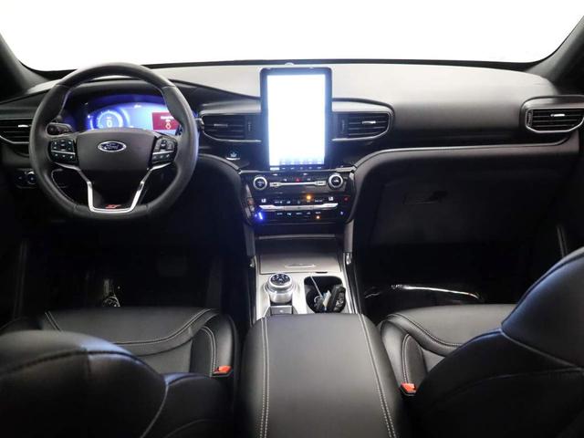 Photo of 2021 Infinite Blue Metallic Tinted Clearcoat Ford Explorer