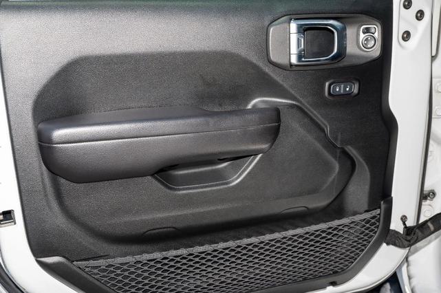 Photo of 2020 Bright White Clearcoat Jeep Wrangler