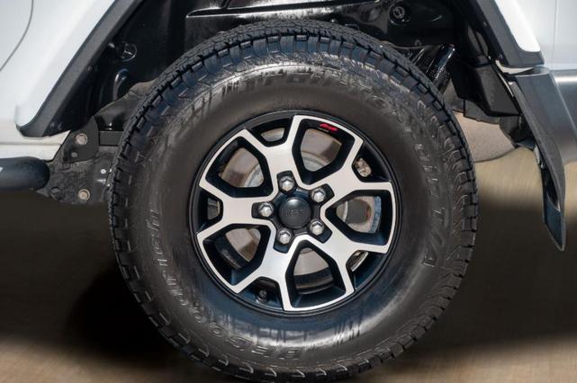 Photo of 2020 Bright White Clearcoat Jeep Wrangler
