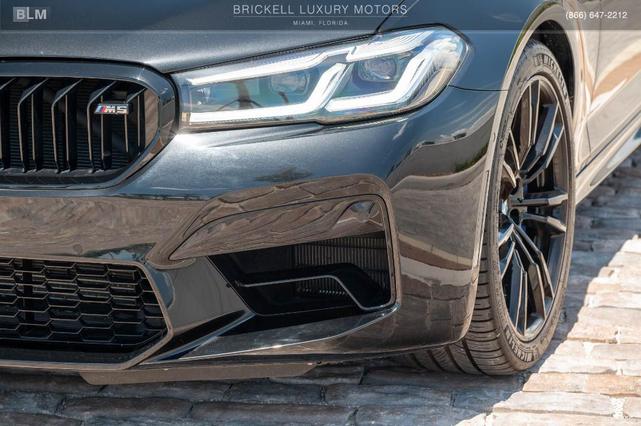 Photo of 2021 Black Sapphire Metallic BMW M5