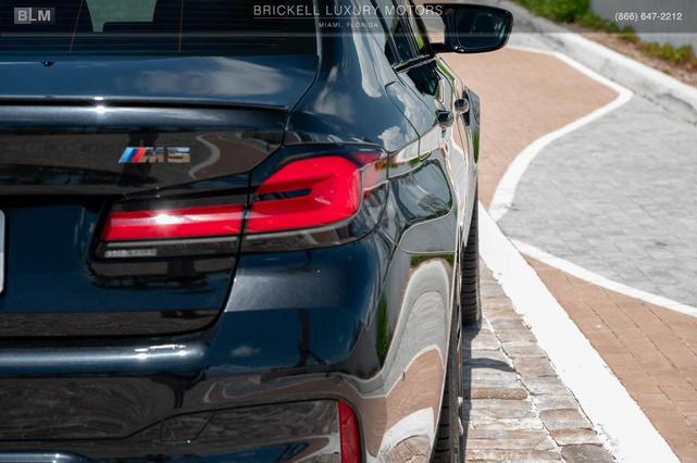 Photo of 2021 Black Sapphire Metallic BMW M5