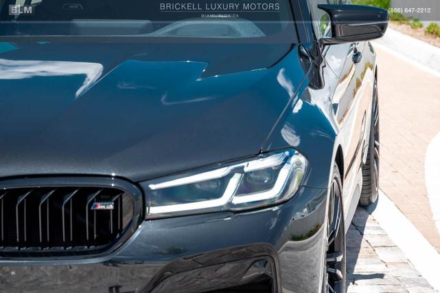Photo of 2021 Black Sapphire Metallic BMW M5