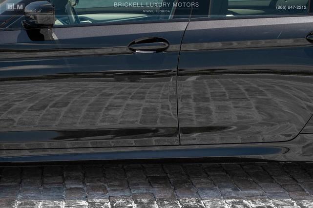 Photo of 2021 Black Sapphire Metallic BMW M5